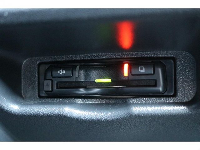 TOYOTA HIACE VAN 4WD 2023 Image 31