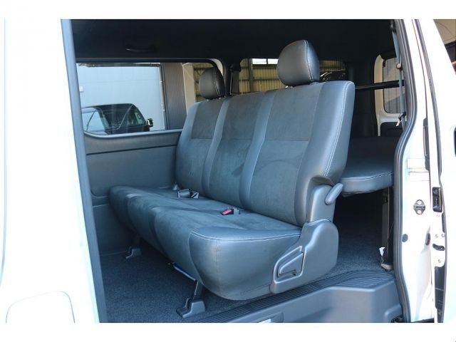 TOYOTA HIACE VAN 4WD 2023 Image 31