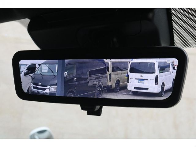 TOYOTA HIACE VAN 4WD 2024 Image 31