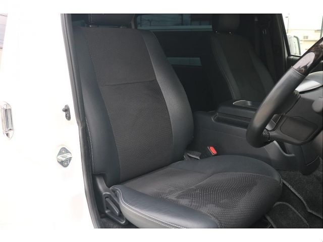 TOYOTA HIACE VAN 4WD 2024 Image 31