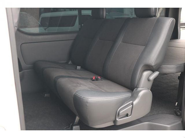 TOYOTA HIACE VAN 4WD 2024 Image 31