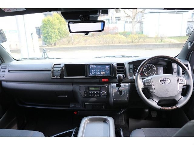 TOYOTA HIACE VAN 4WD 2023 Image 31