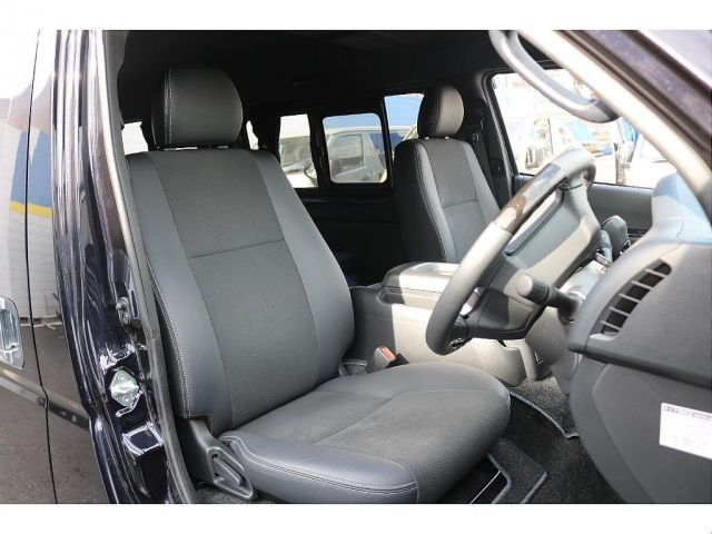 TOYOTA HIACE VAN 4WD 2023 Image 31