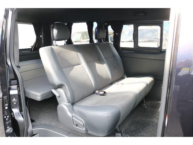 TOYOTA HIACE VAN 4WD 2023 Image 31