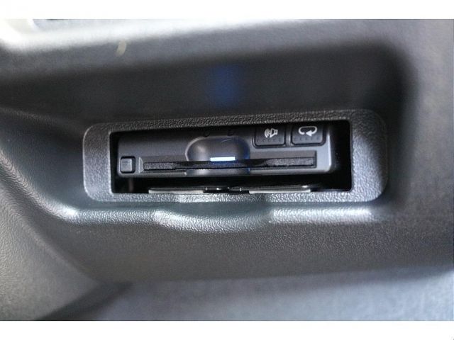 TOYOTA HIACE VAN 4WD 2023 Image 31