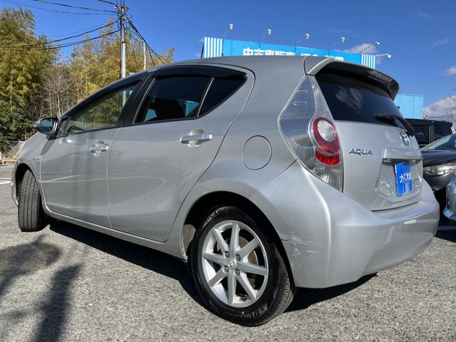 TOYOTA AQUA 2012 Image 31