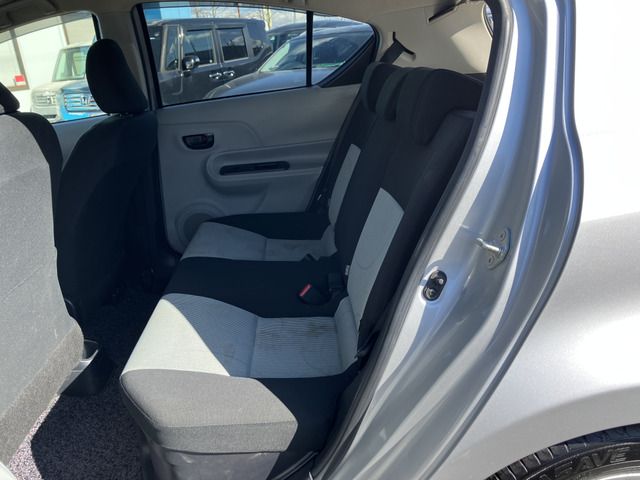 TOYOTA AQUA 2012 Image 31