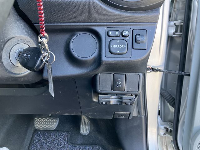 TOYOTA AQUA 2012 Image 31