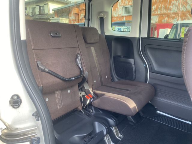 HONDA N BOX 2018 Image 31