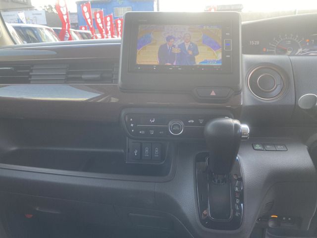 HONDA N BOX 2018 Image 31