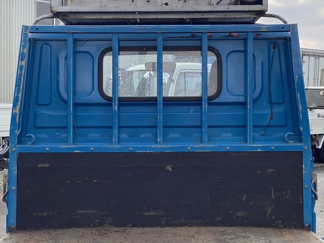 MITSUBISHI CANTER 1983 Image 31