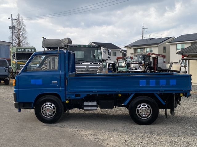 MITSUBISHI CANTER 1983 Image 31
