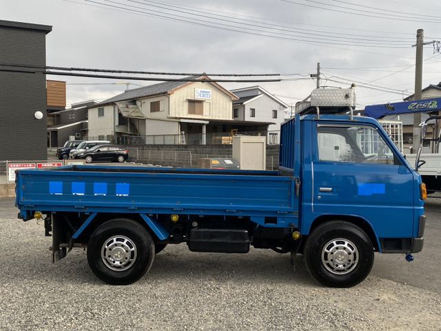 MITSUBISHI CANTER 1983 Image 31