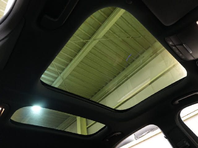 MERCEDES BENZ E CLAS 2017 Image 31