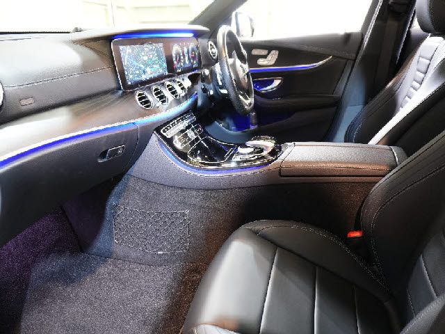 MERCEDES BENZ E CLAS 2017 Image 31