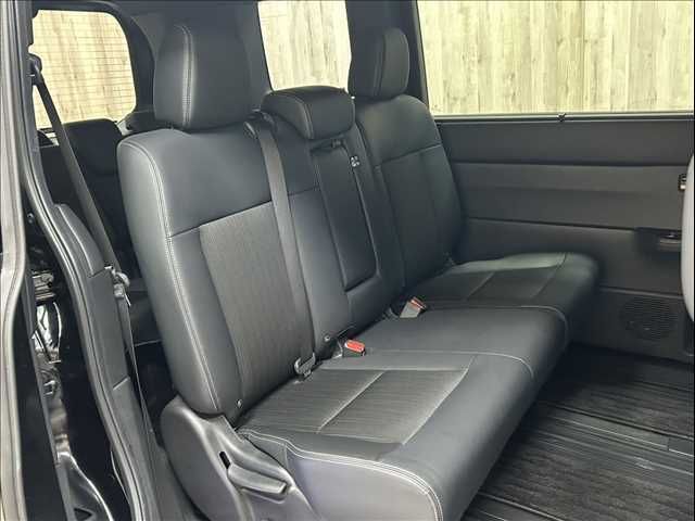 HONDA STEPWAGON E:HEV SPAD 2022 Image 31