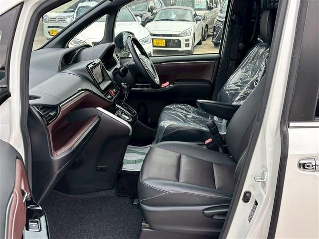 TOYOTA ESQUIRE 2019 Image 31