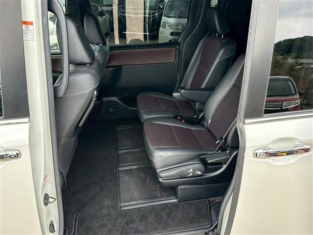 TOYOTA ESQUIRE 2019 Image 31