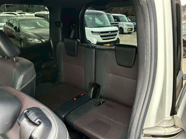 TOYOTA ESQUIRE 2019 Image 31