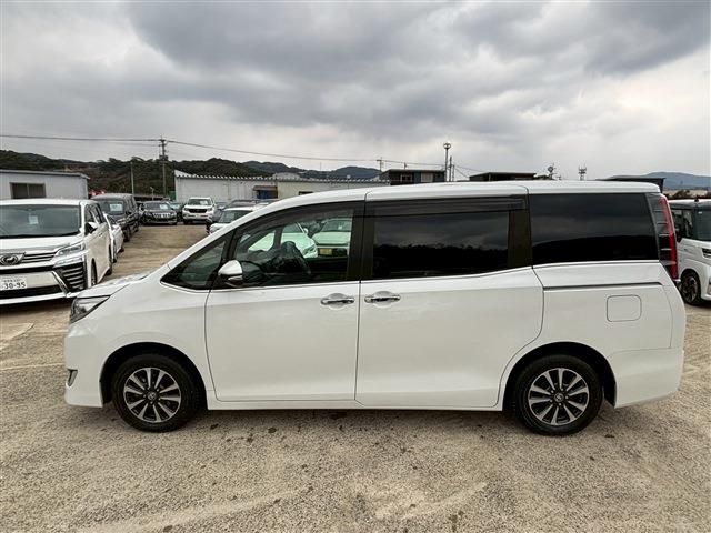 TOYOTA ESQUIRE 2019 Image 31