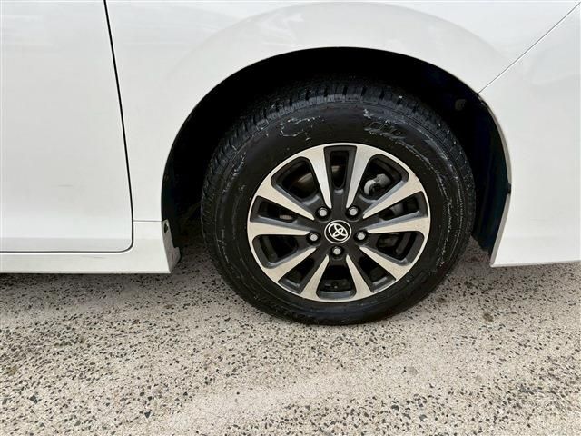 TOYOTA ESQUIRE 2019 Image 31