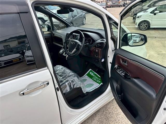 TOYOTA ESQUIRE 2019 Image 31