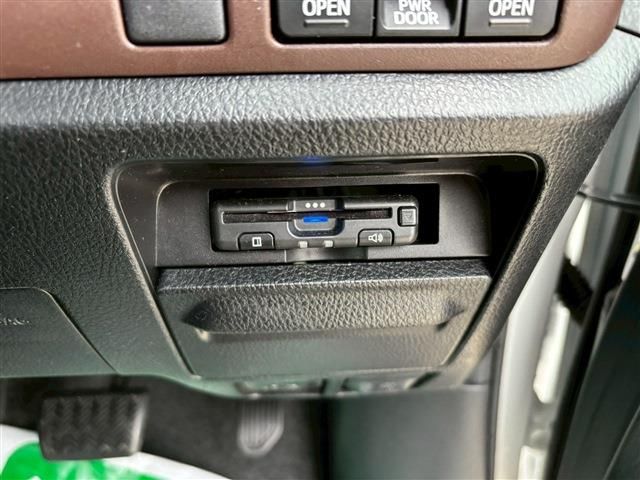 TOYOTA ESQUIRE 2019 Image 31