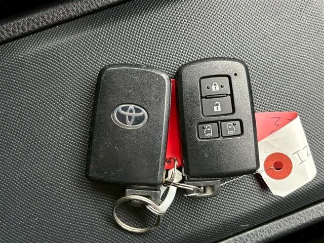 TOYOTA ESQUIRE 2019 Image 31