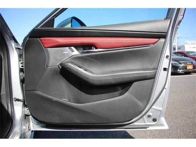 MAZDA 3 FASTBACK 2020 Image 31