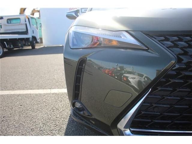 TOYOTA LEXUS UX250H 2023 Image 31