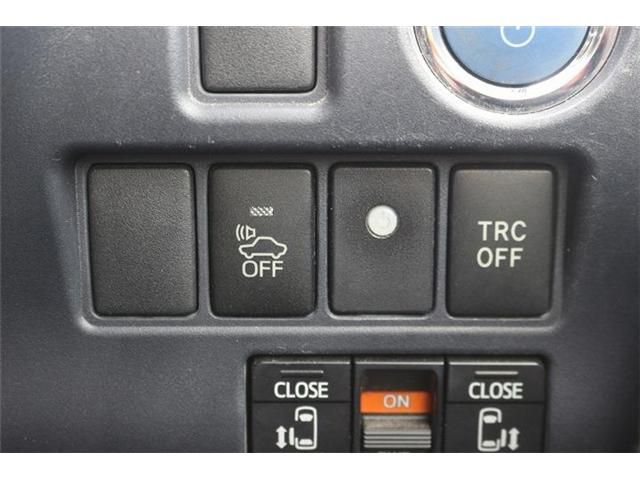 TOYOTA NOAH HYBRID 2014 Image 31