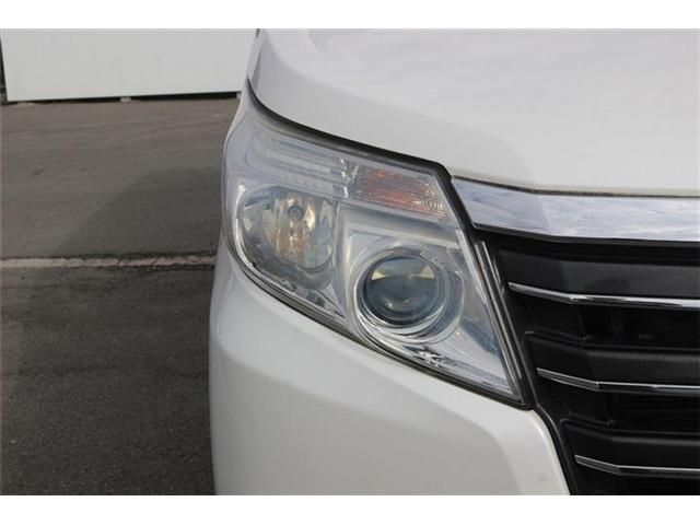 TOYOTA NOAH HYBRID 2014 Image 31