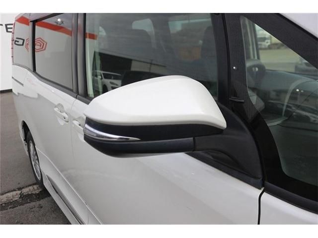 TOYOTA NOAH HYBRID 2014 Image 31