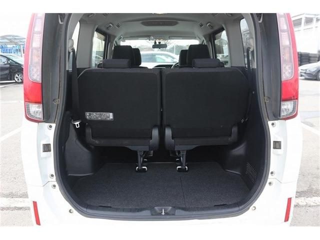 TOYOTA NOAH HYBRID 2014 Image 31