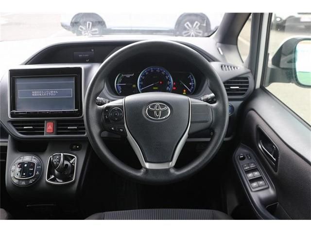 TOYOTA NOAH HYBRID 2014 Image 31