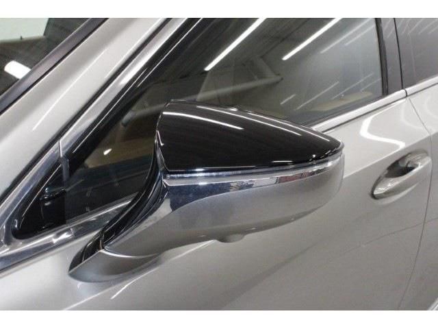 TOYOTA LEXUS ES300H 2020 Image 31