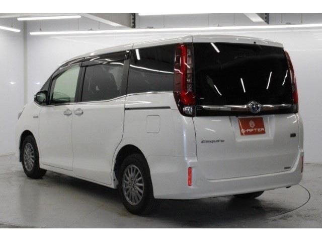 TOYOTA ESQUIRE HYBRID 2015 Image 31