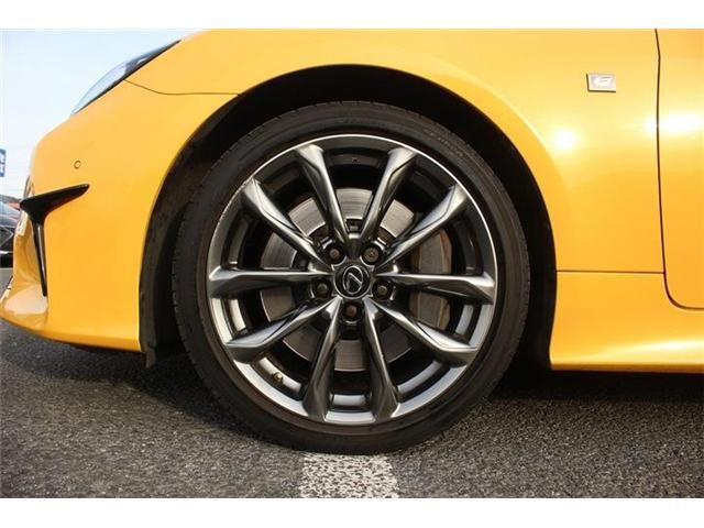 TOYOTA LEXUS RC300 2019 Image 31