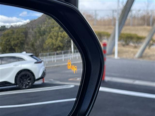 TOYOTA YARIS CROSS HYBRID 2023 Image 31