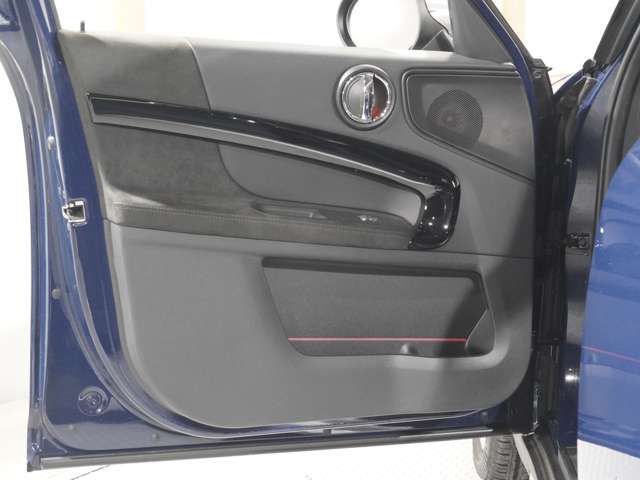 BMW MINI COOPER SD C 2017 Image 31