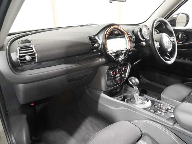 BMW MINI COOPER SD C 2019 Image 31