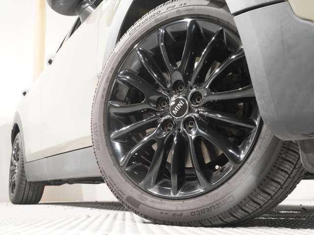 BMW MINI COOPER SD C 2019 Image 31