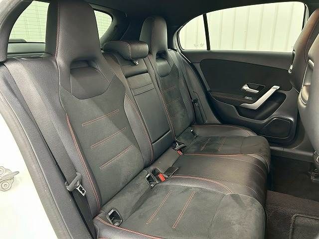 MERCEDES BENZ A CLAS 2019 Image 31