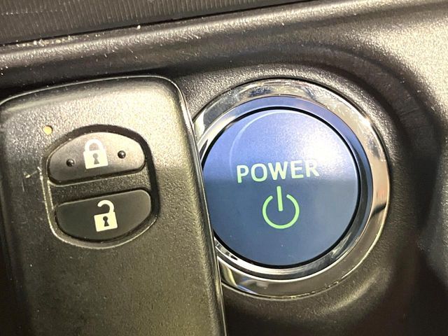 TOYOTA AQUA 2017 Image 31