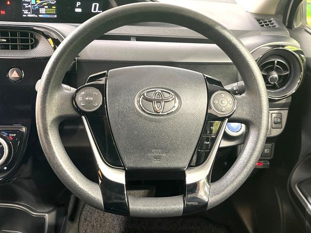 TOYOTA AQUA 2017 Image 31