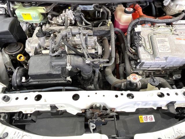 TOYOTA AQUA 2017 Image 31