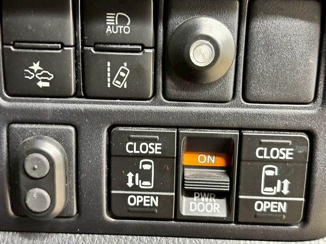 TOYOTA NOAH 2019 Image 31