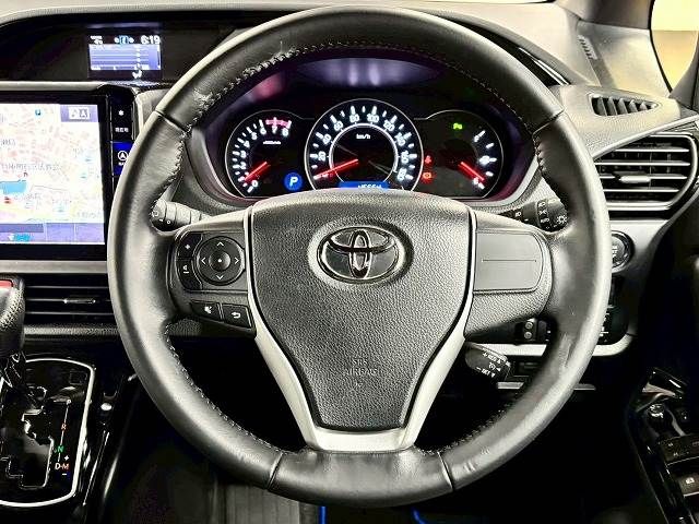 TOYOTA NOAH 2019 Image 31