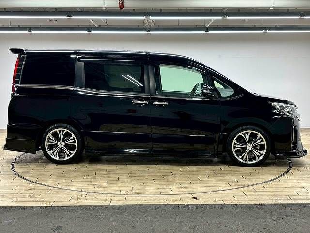 TOYOTA NOAH 2019 Image 31