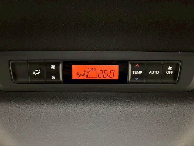 TOYOTA NOAH HYBRID 2020 Image 31